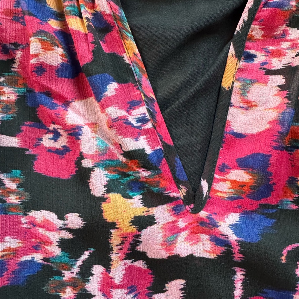 Women’s Floral Ruffle Neck Blouse Vneck top dressy size small - Picture 6 of 11